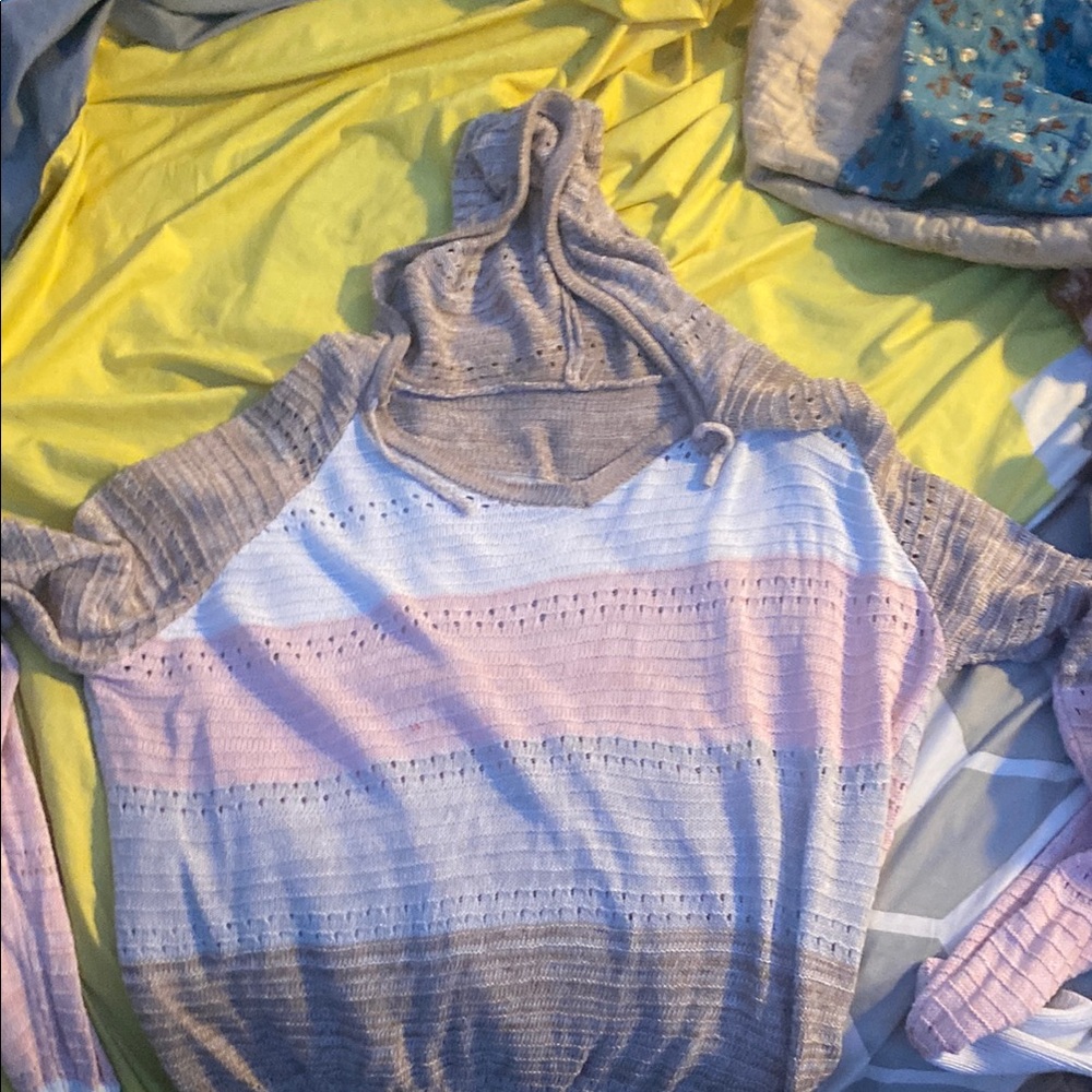 Gray and Pink Cardigan with Cozy Texture and Relaxed Fit